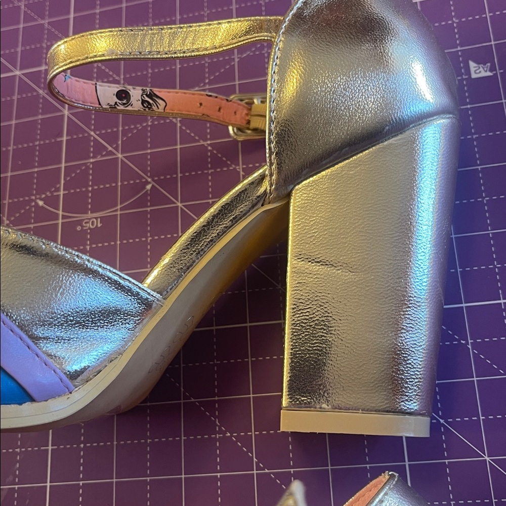 Iron Fist Multicolor Heart and Rainbow Heels - Picture 4 of 14